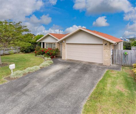 New houses for sale in pukekohe  4 Bed 2 Bath 2 Car
